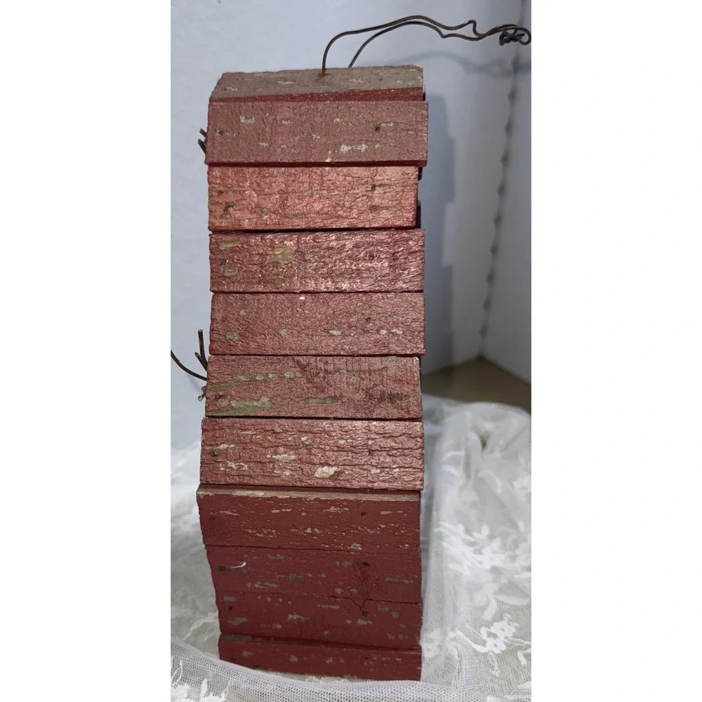 Handmade reclaimed primitive, rustic wooden birdhouse.‎ 9.75